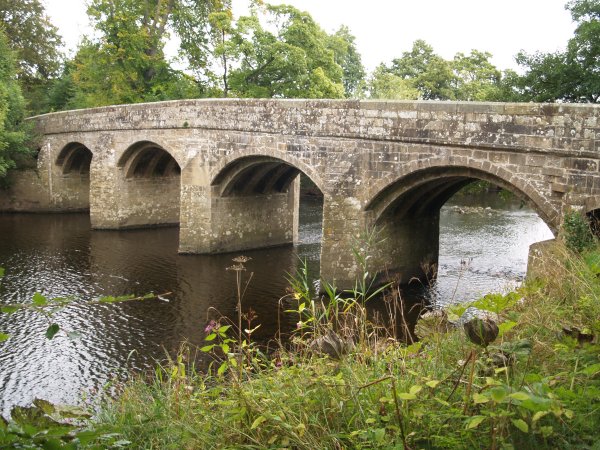 Kilgram Bridge Circular walk from Jervaulx Abbey