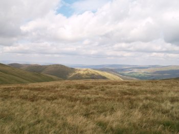 ... eventually reaching a broad 'shoulder' and you turn up right to the Calf summit at 676m.