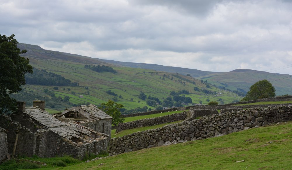 Reeth to Calver Hill Healaugh village River Swale circular walk Swaledale, North Yorkshire, England