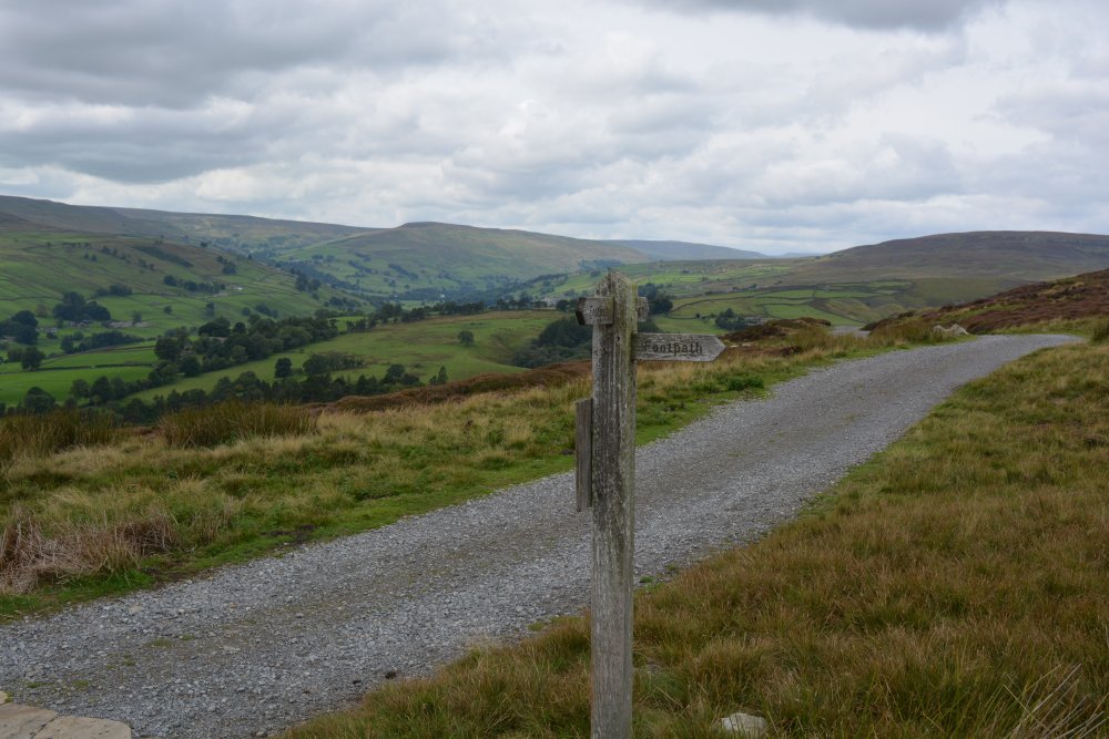 Reeth to Calver Hill Healaugh village River Swale circular walk Swaledale, North Yorkshire, England