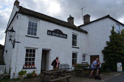 Brymor Ice Cream Parlour in Reeth village, Swaledale, Yorkshire Dales National Park, North Yorkshire, England