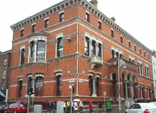 iconic listed building used by Partners & Corporate Members of the Alliance Fran�aise for their private activities and events at 1 Kildare Street, Dublin