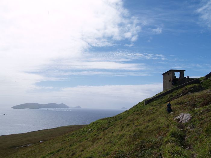 Ruins remains of a fort (T�r Comhartha) cum lookout station (from WWW I/II ?) above Sybil Point with the Blasket Islands out at sea. The Three Sisters Walk near Ballyferriter, Dingle Peninsular, Co. Kerry, West of Ireland