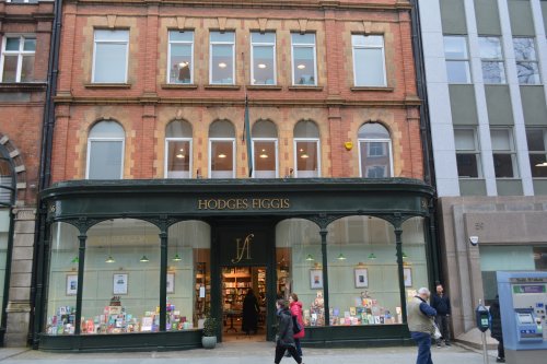 The front entrance to Hodges Figgis bookshop booksellers, Grafton Street, Dublin