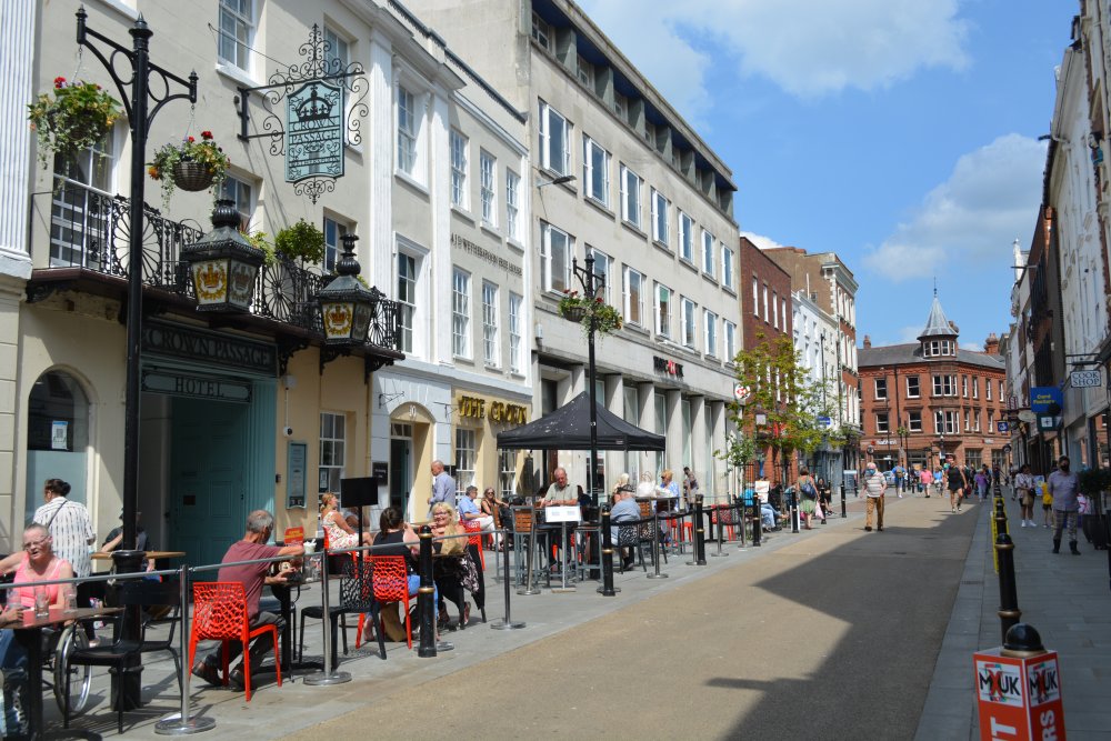 Crown Passage pub Crown hotel the HSBC Bank Worcester Worcestershire England