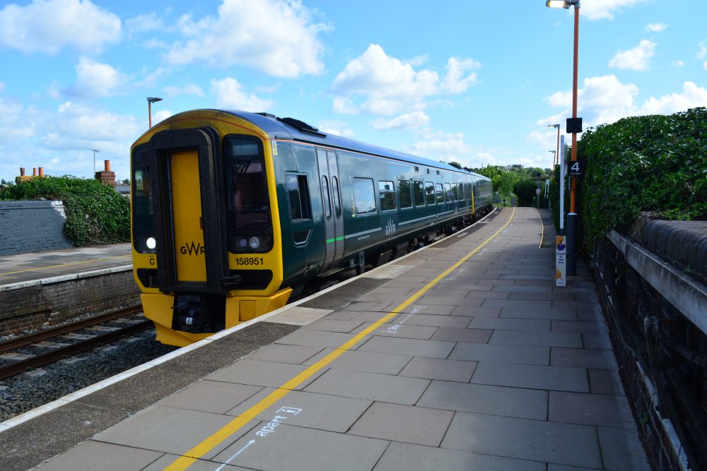 DMU Class 158 (sub-class 158/9) GWR 158951 entering Worcester Foregate station with a Great Western Railway (GWR) service train for Great Malvern (July 2021)