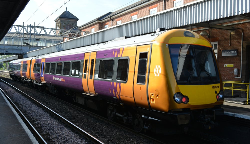 Trainspotting Nuneaton station Class 172 DMU Bombardier Turbostar