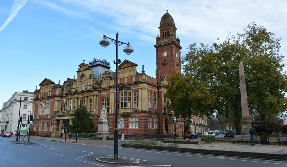 Town Hall, Queen Victoria monument, Obelisk Leamington Spa