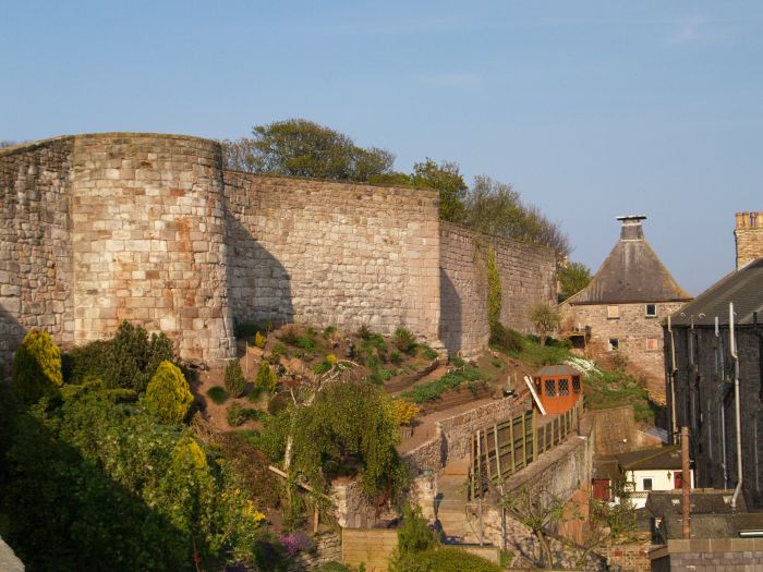 Berwick Fortifications Walls Walkl