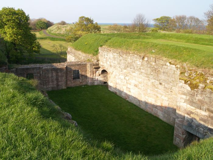 Berwick Fortifications Walls Walkl