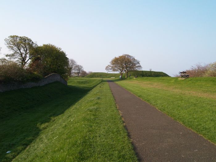 Berwick Fortifications Walls Walkl