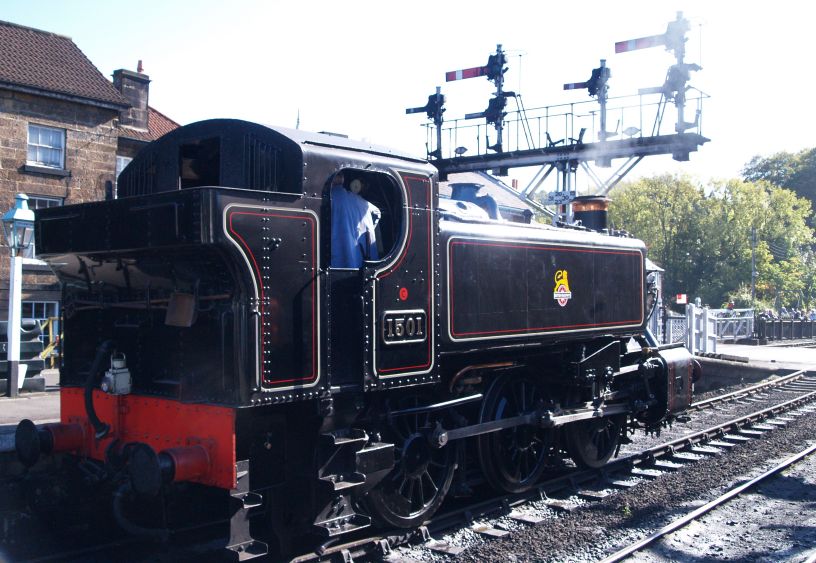 1501 Hawksworth tank engine