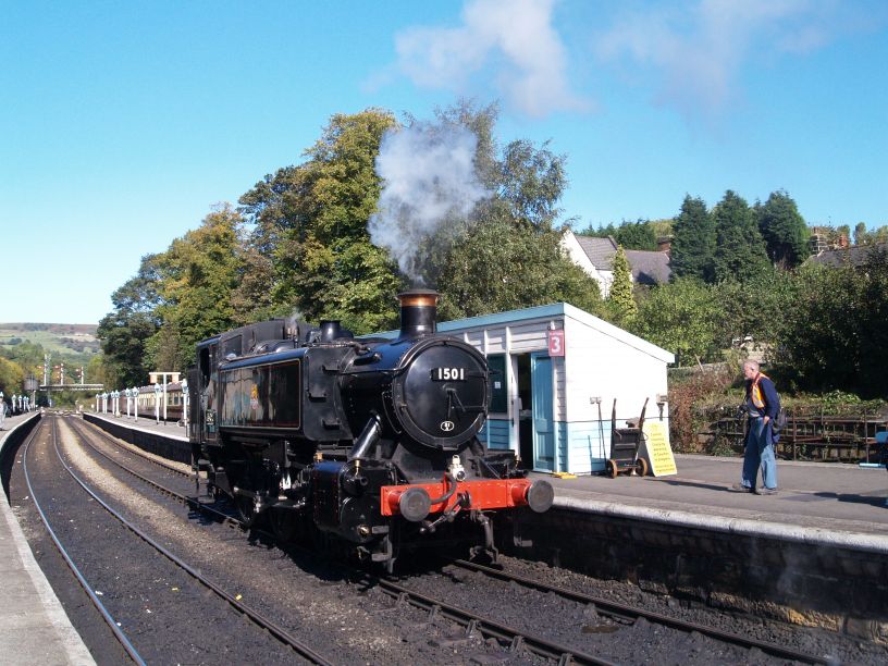 1501 Hawksworth tank engine