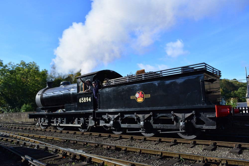 steam locomotive J27 class 65894