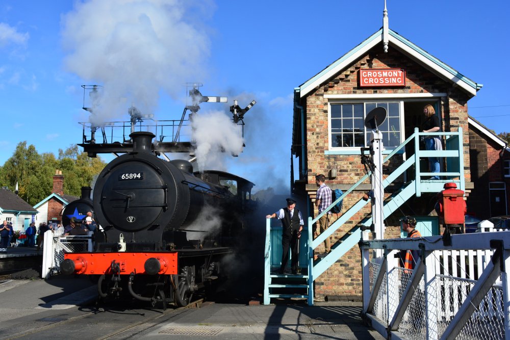 steam locomotive J27 class 65894