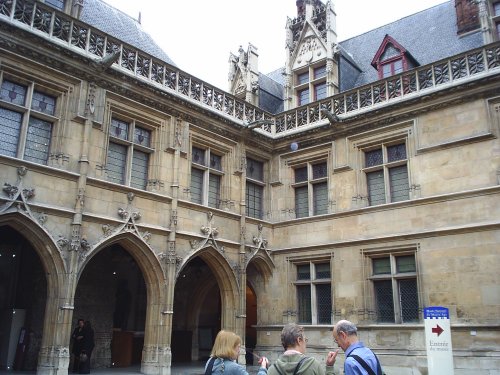 This medieval mansion was completed in 1500 by Jacques d'Amboise, Abbot of Cluny, Bergundy. It now houses one of the world's finest collections of medieval arts and crafts. The museums name comes Pierre de Chalus, Abbot of Cluny in Burgundy, who bought the ruins in 1330.
