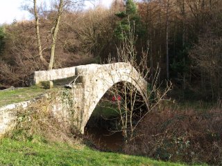 the famous packhorse Beggars Bridge over the River Esk