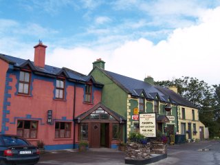 Tig Bhric west of Ballyferriter, - Ballyferriter  (Baile an Fheirtearaigh), Dingle Peninsula, County Kerry, West of Ireland