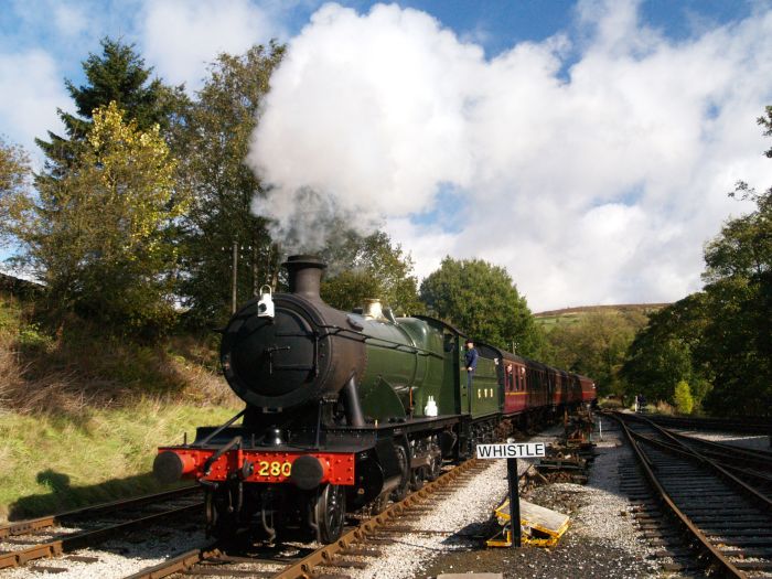 GWR steam locomotive 2807