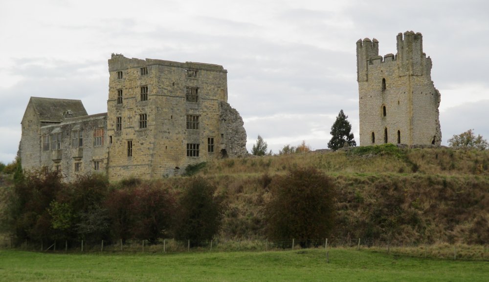 Walking around Duncombe Park Estate