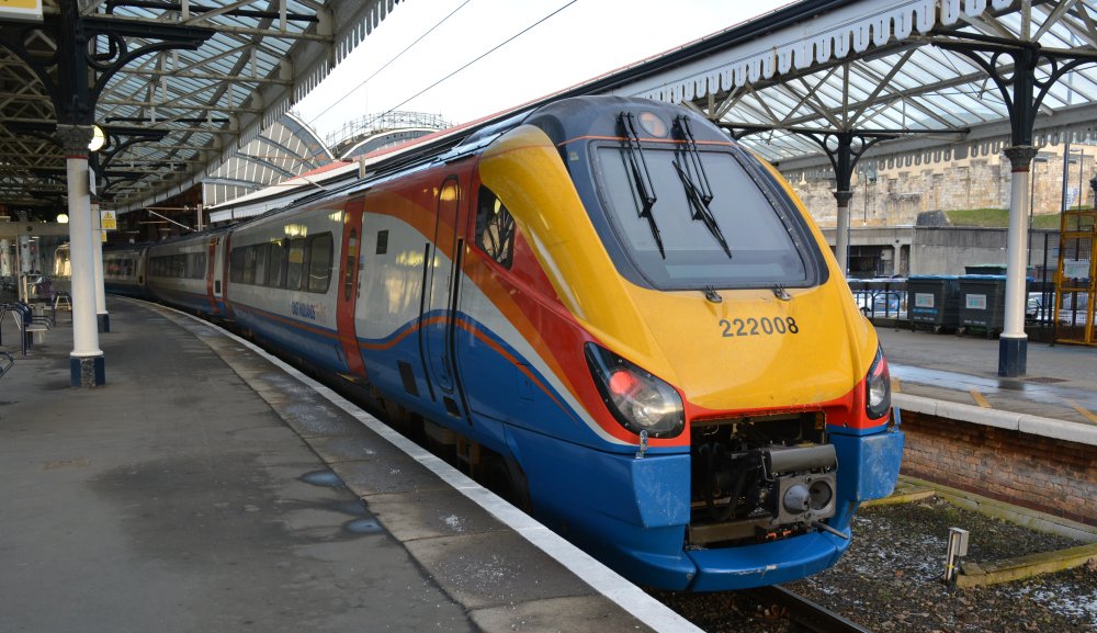 DEMU 222008 Class 222 Meridian Bombardier DMU, York Station