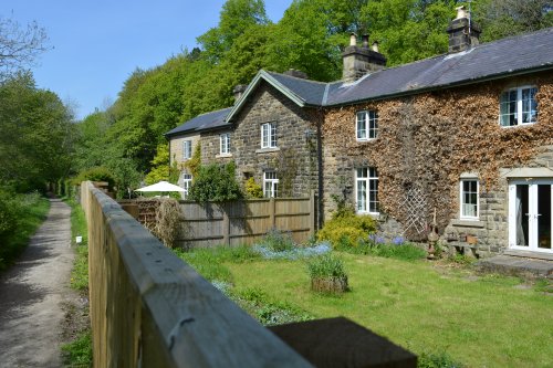 Pateley Bridge circular walk via Glasshouses & River Nidd