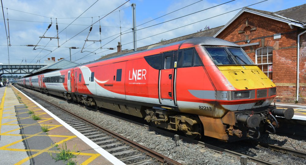 trainspotting Grantham station LNER service to London Kings Cross station