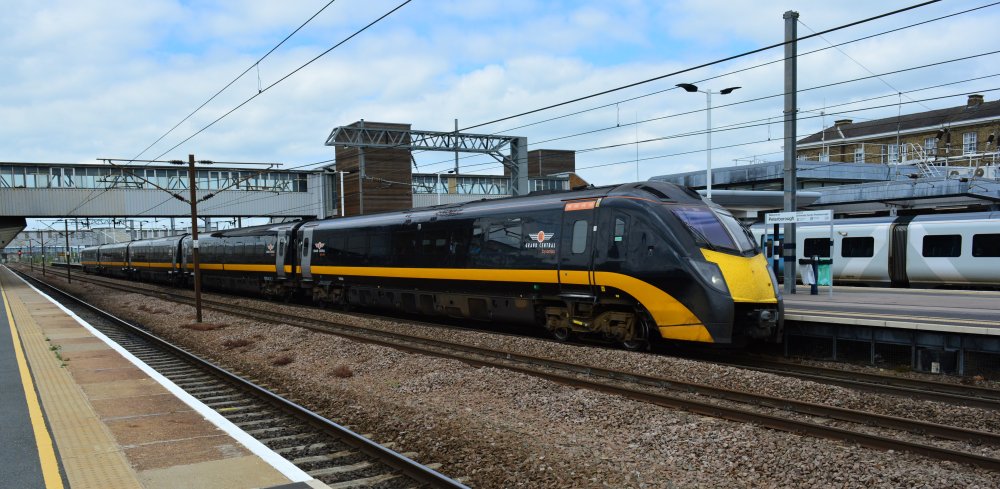 trainspotting Peterborough station Class 180 DMU with a Grand Central service from London Kings Cross to Sunderland