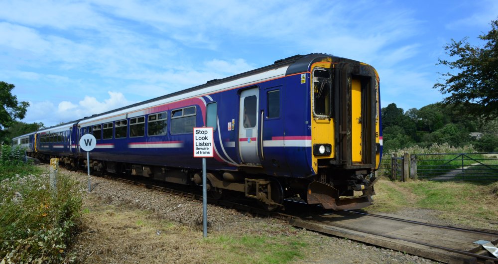 Class 156 SUPER SPRINTER DMU Metro-Cammell, Esk Valley Line