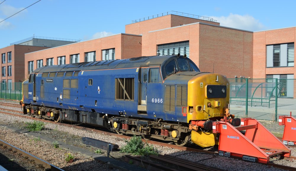 Class 37 diesel-electric locomotive 37422 D6966 