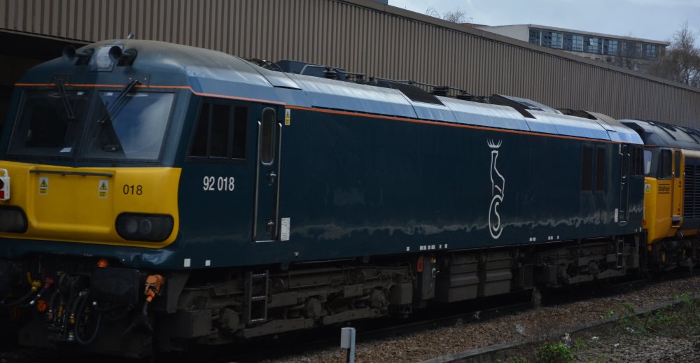 Class 92 electric locomotive 92018