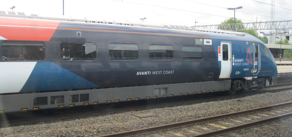 The driving cab end of the 5-car Class 805 bi-mode unit 805012 of Avanti West Coast trains